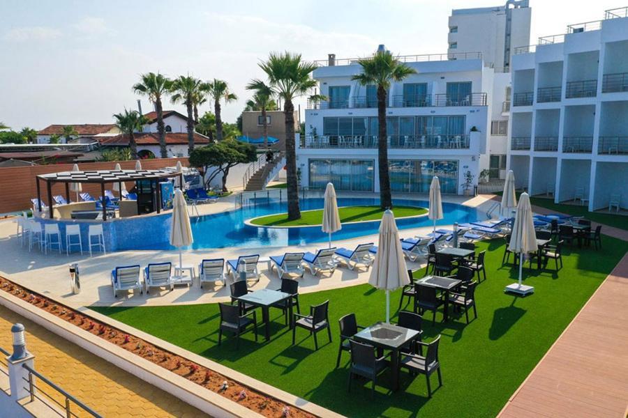 Mimoza Beachfront Hotel & Restaurant ファマグスタ エクステリア 写真