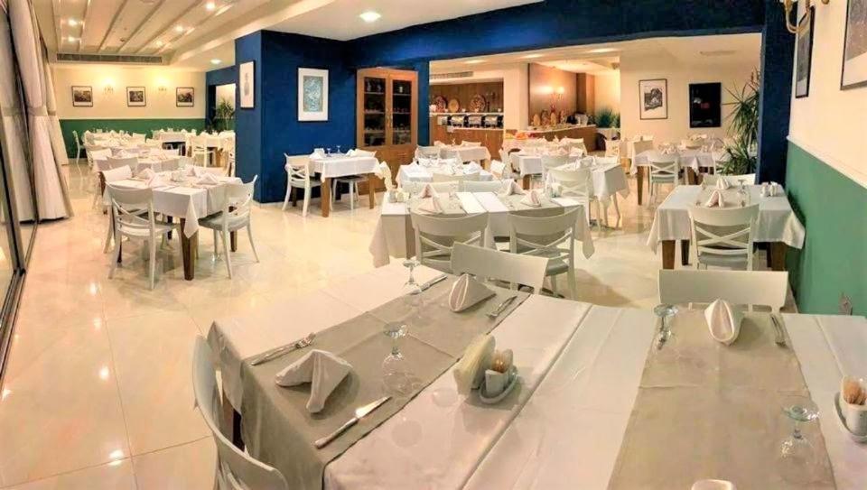 Mimoza Beachfront Hotel & Restaurant ファマグスタ エクステリア 写真
